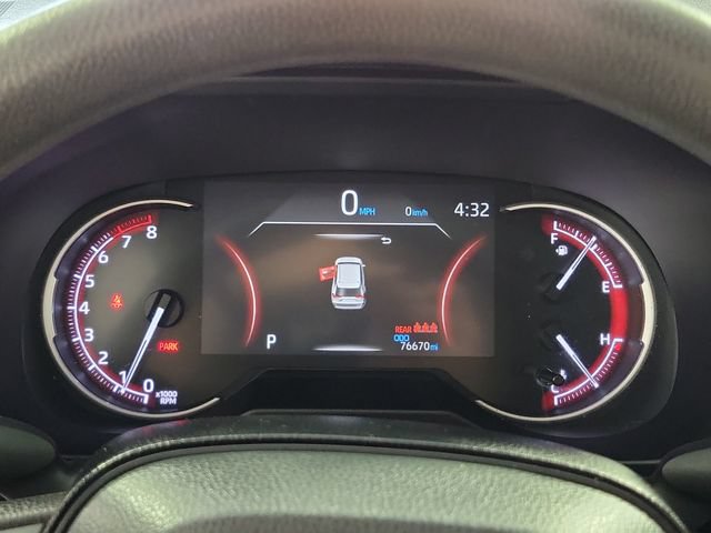 Used 2025 Toyota RAV4 XLE w/ Convenience Package FWD image 28