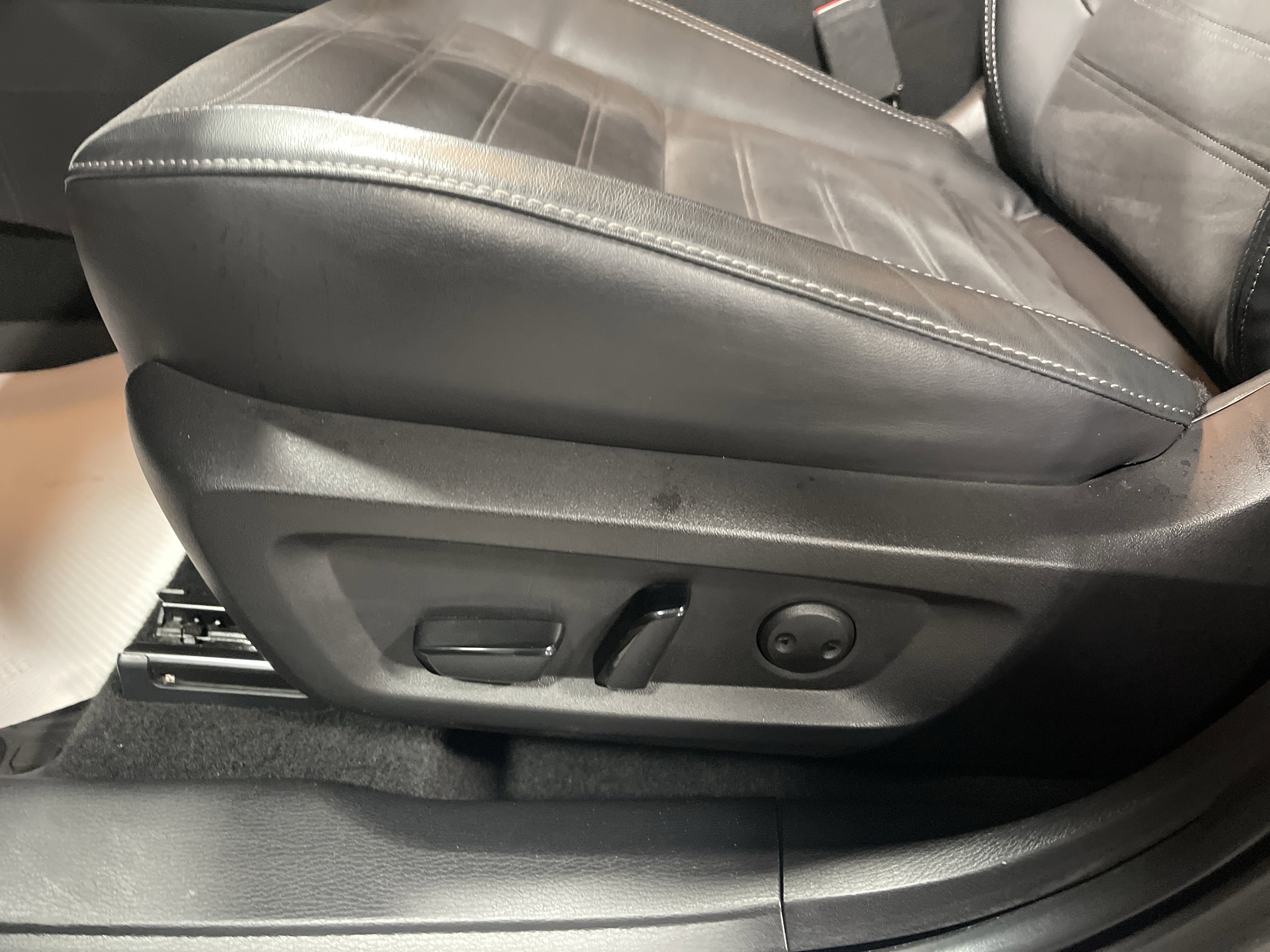 Used 2022 Mitsubishi Outlander SE image 10