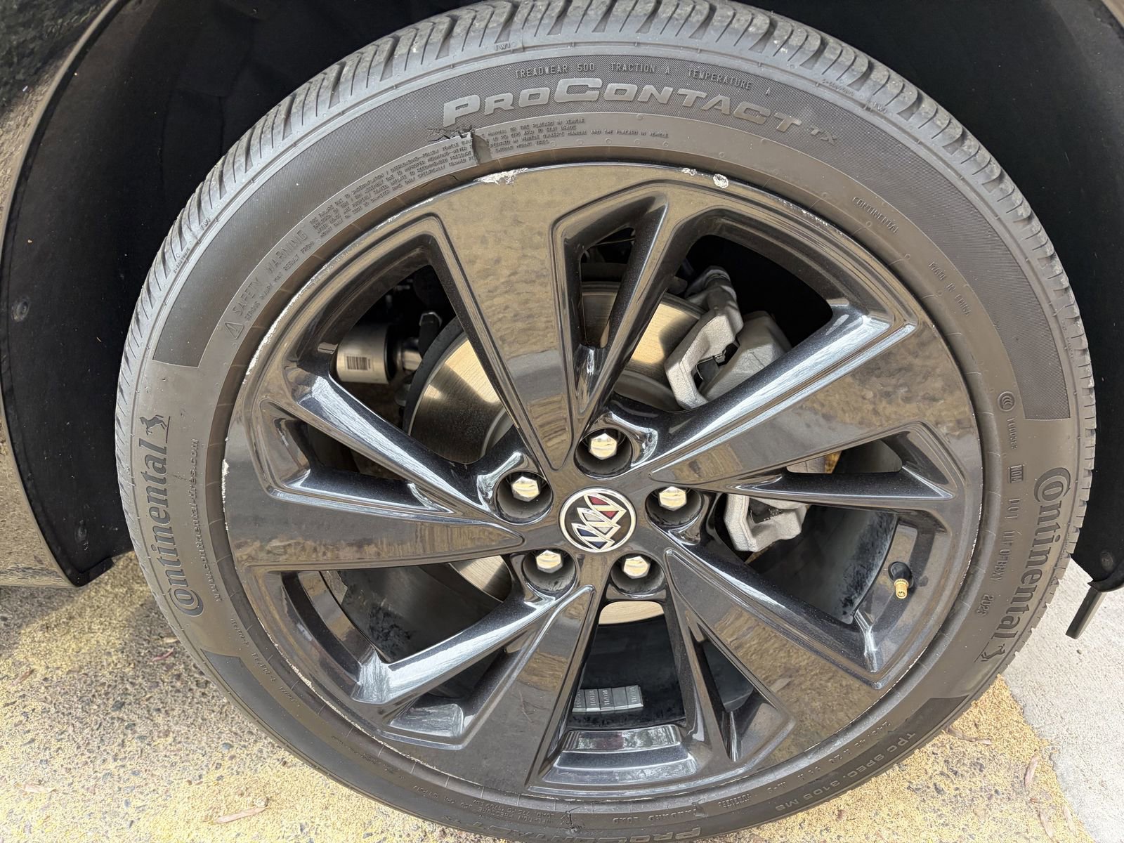 Used 2023 Buick Envision Essence w/ Sport Touring Package AWD/4WD image 5
