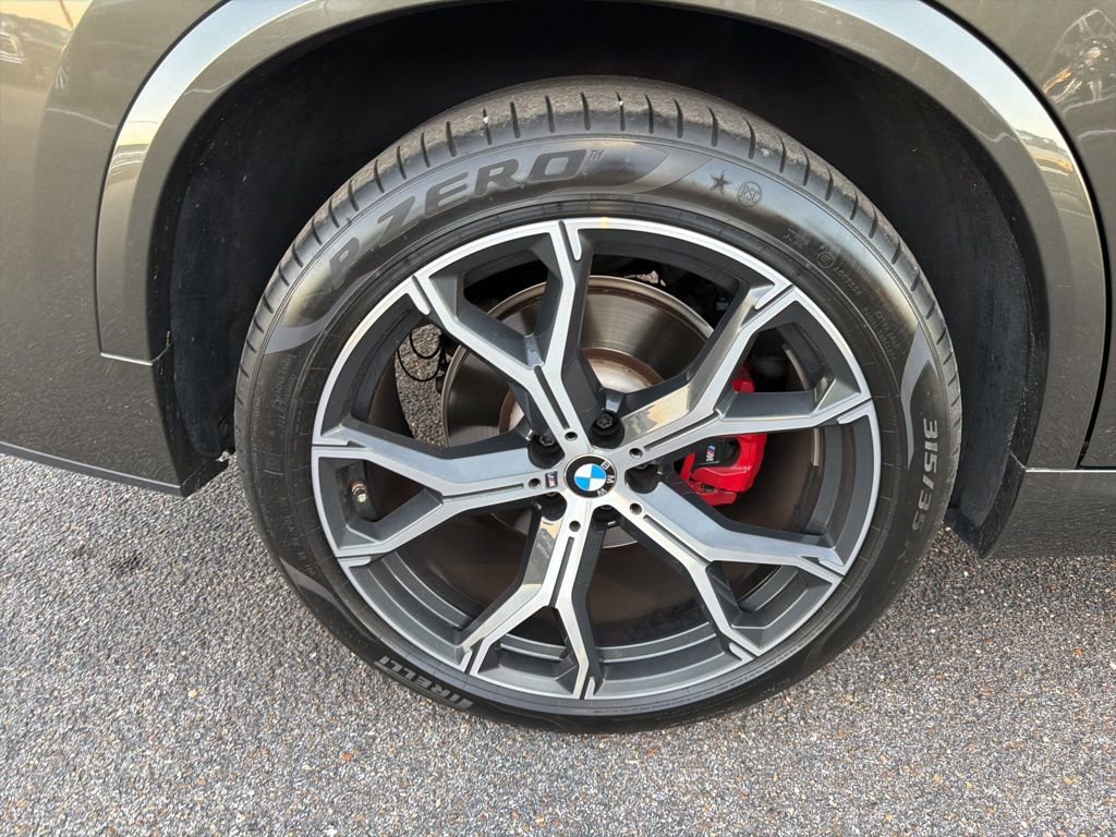 Used 2022 BMW X5 xDrive40i w/ M Sport Package image 14