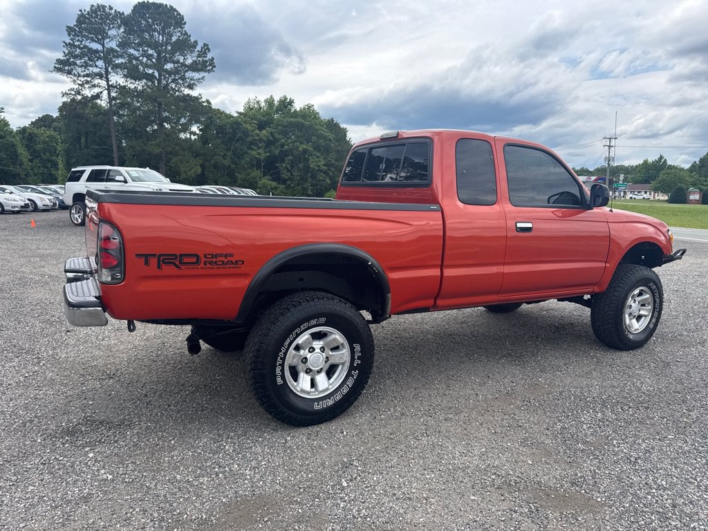 Used 2000 Toyota Tacoma PreRunner RWD image 12