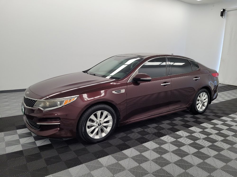 Used 2017 Kia Optima EX w/ Premium Package FWD image 2