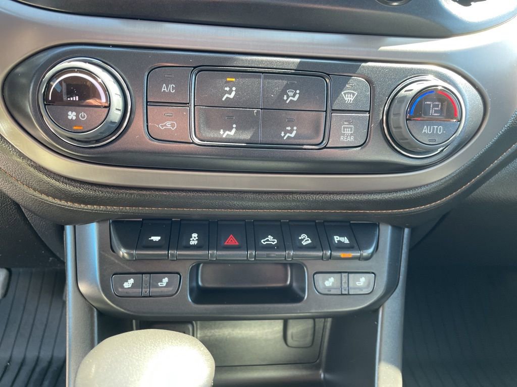 Used 2022 GMC Canyon AT4 w/ Trailering Package image 18