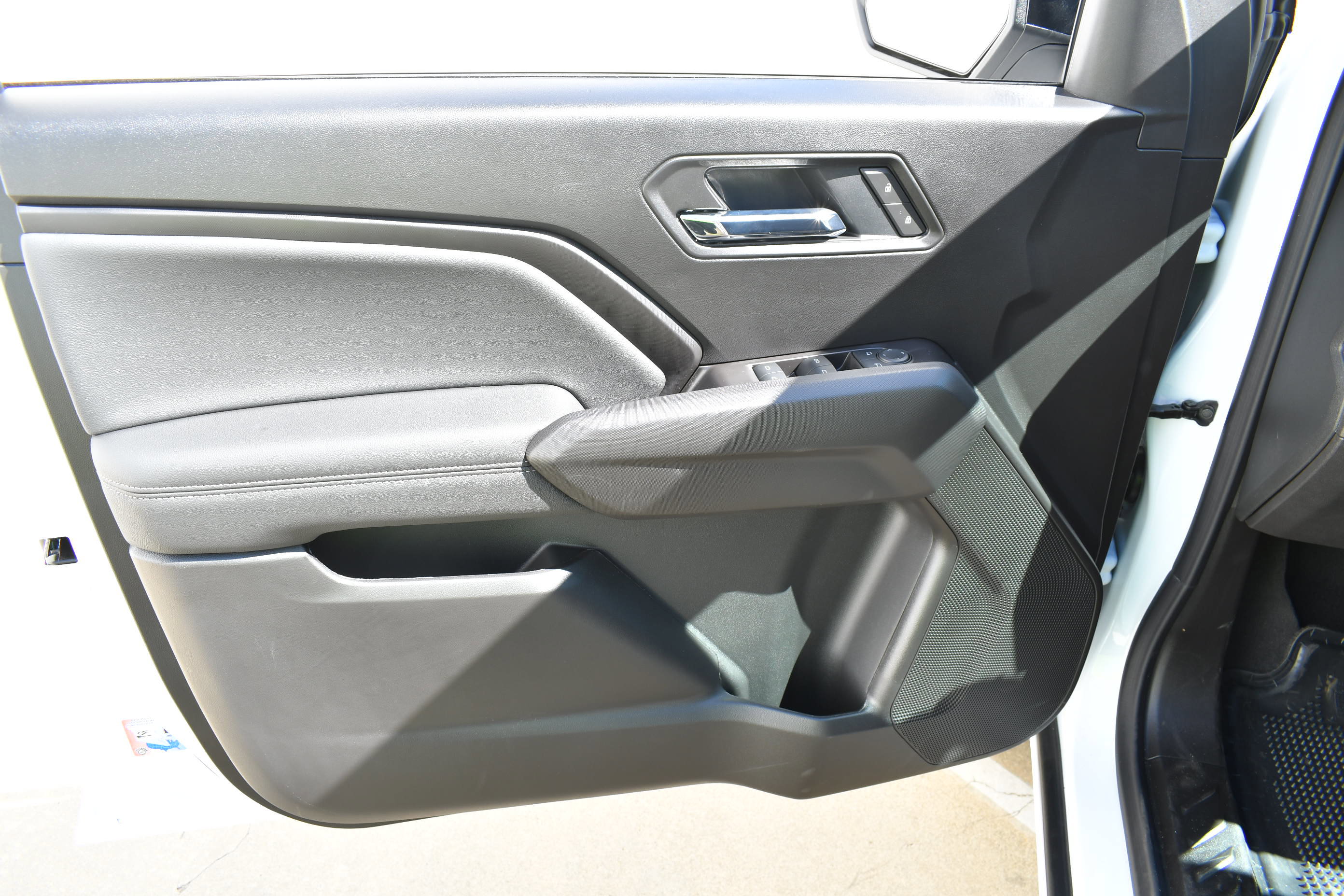 New 2026 GMC Canyon Elevation w/ Convenience Package image 12