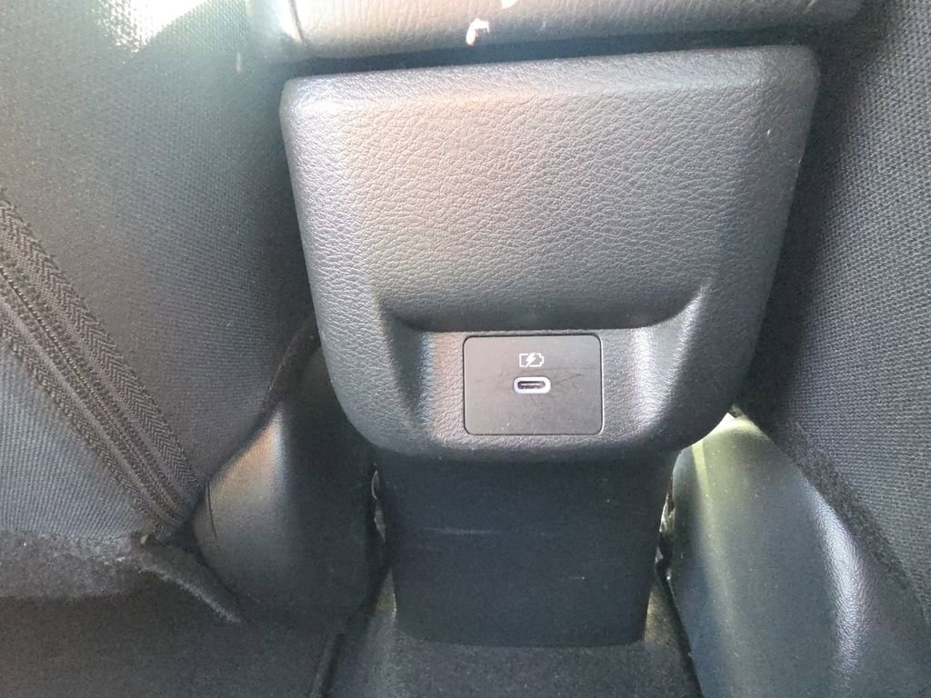 Used 2024 Nissan Versa SR image 30