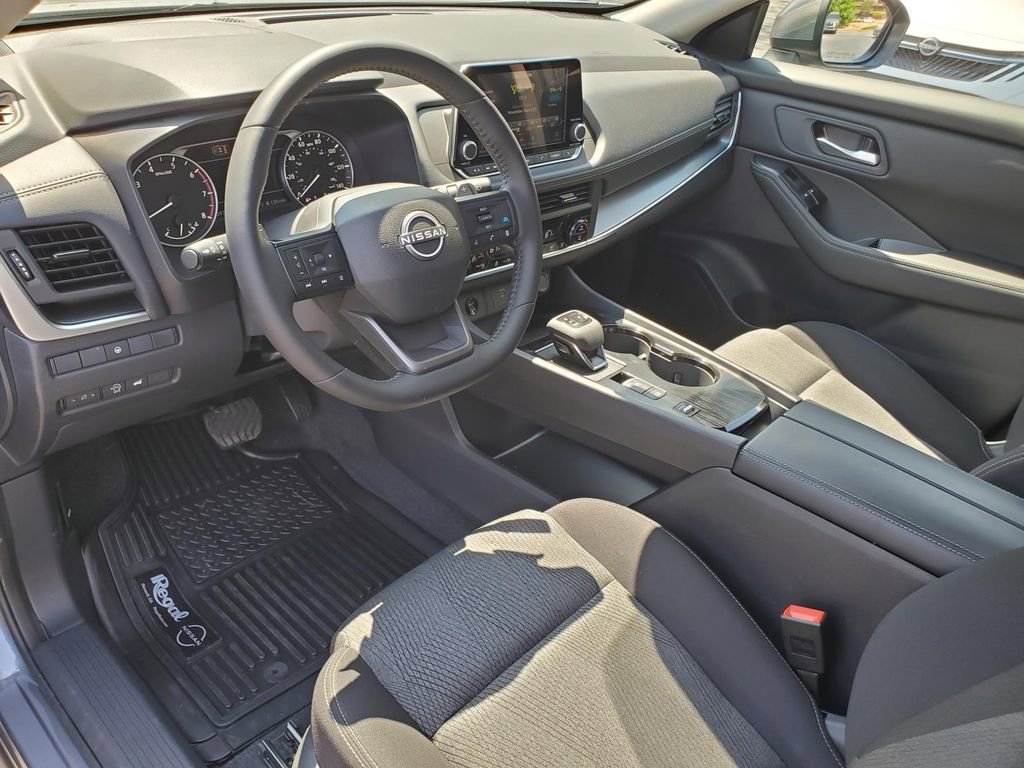 Certified 2026 Nissan Rogue SV w/ Cold Weather Package image 17