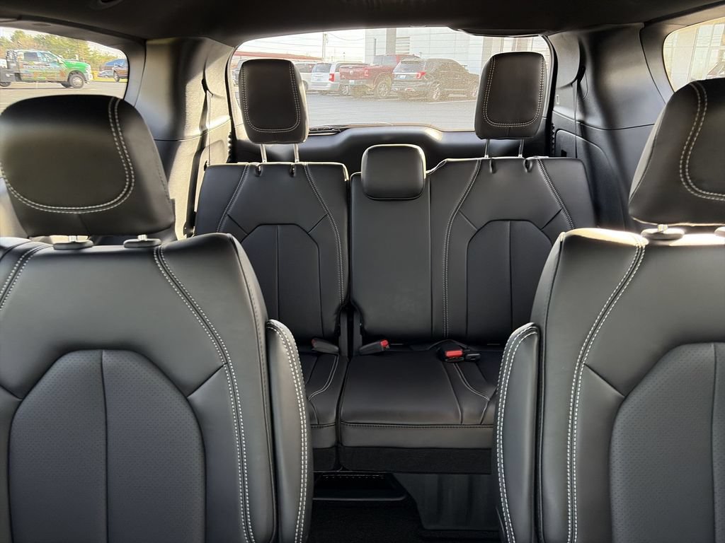 New 2026 Chrysler Pacifica Select w/ S Appearance Package FWD image 22