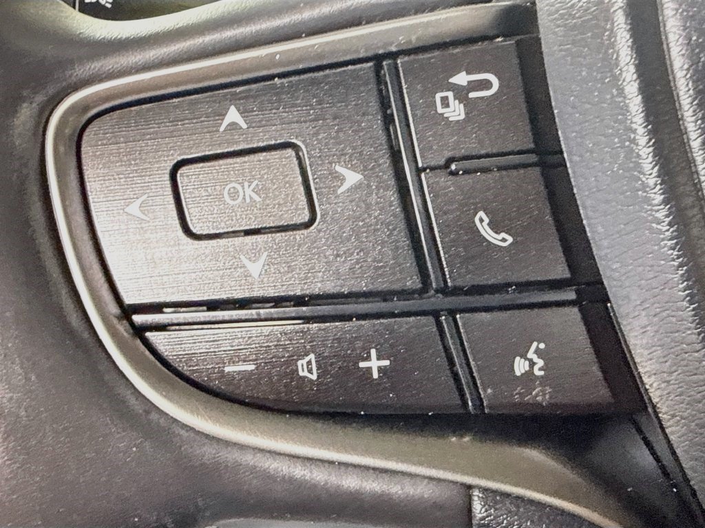 Used 2020 Lexus ES 300h w/ Premium Package FWD image 13