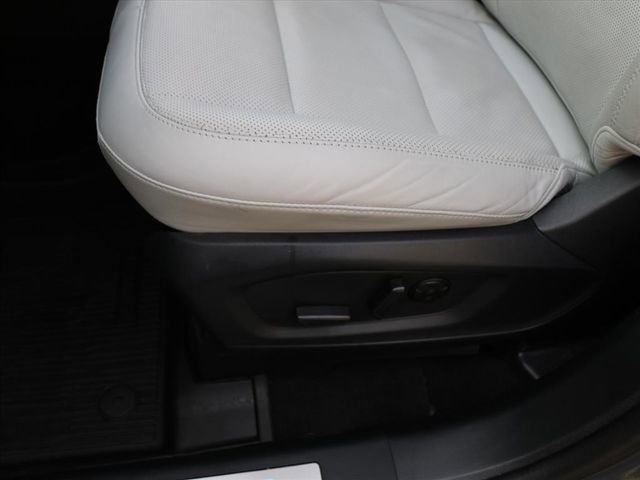 Used 2025 Ford Explorer Platinum w/ LUX Leather Package image 19