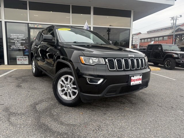 Used 2020 Jeep Grand Cherokee Laredo image 2
