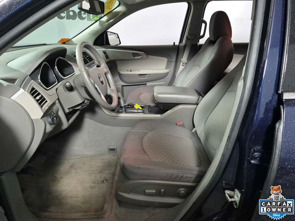 Used 2010 Chevrolet Traverse LT w/ Personal Connectivity Package FWD image 9
