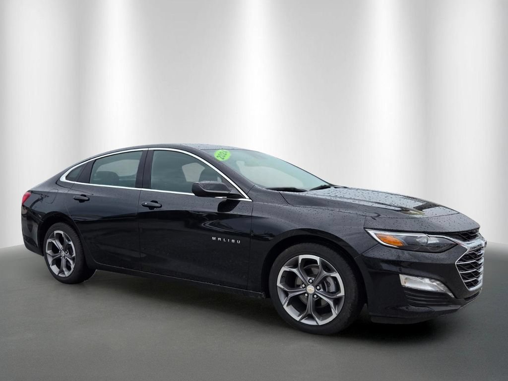 Used 2024 Chevrolet Malibu LT FWD image 2