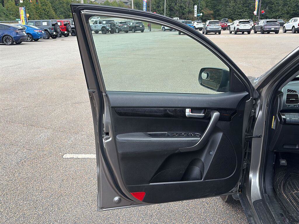 Used 2015 Kia Sorento LX FWD image 8