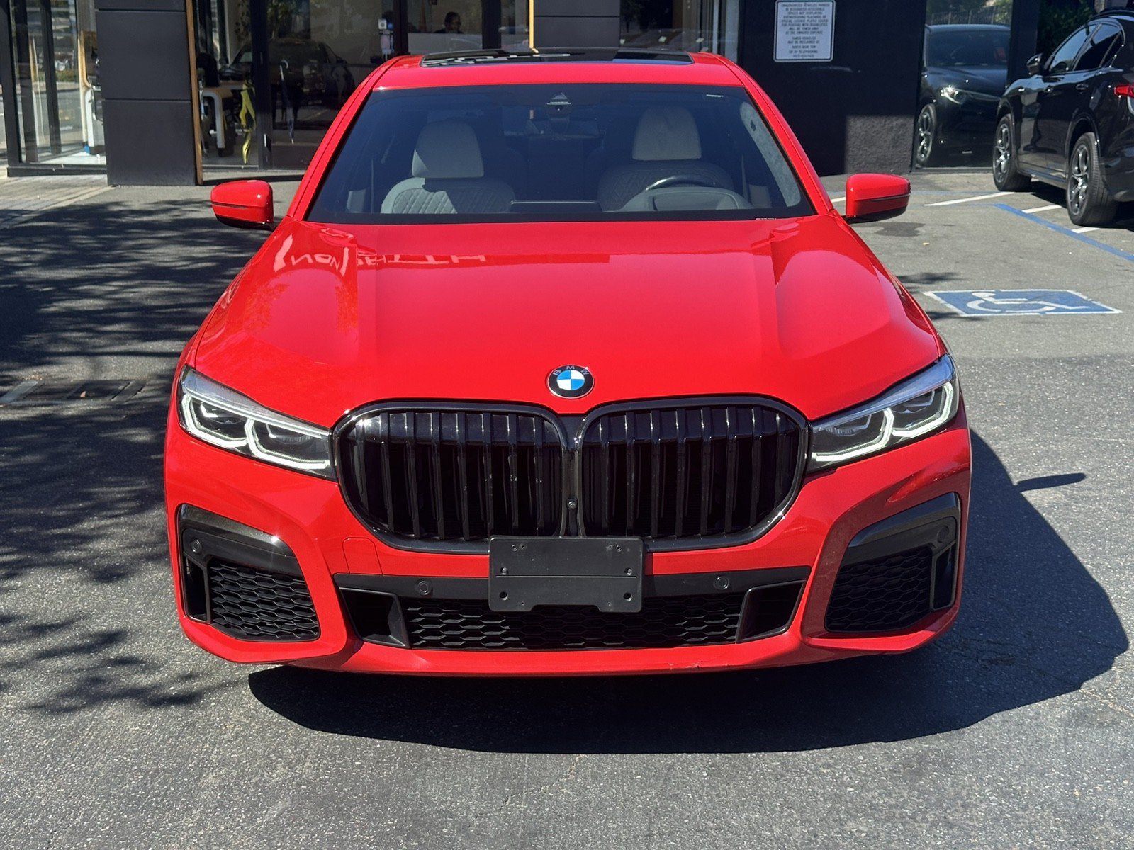 Used 2022 BMW 740i xDrive w/ Luxury Rear Seating Package AWD/4WD image 5