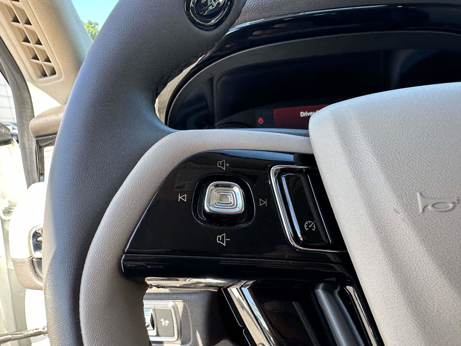 Used 2022 Lincoln Corsair AWD w/ Equipment Group 101A image 28