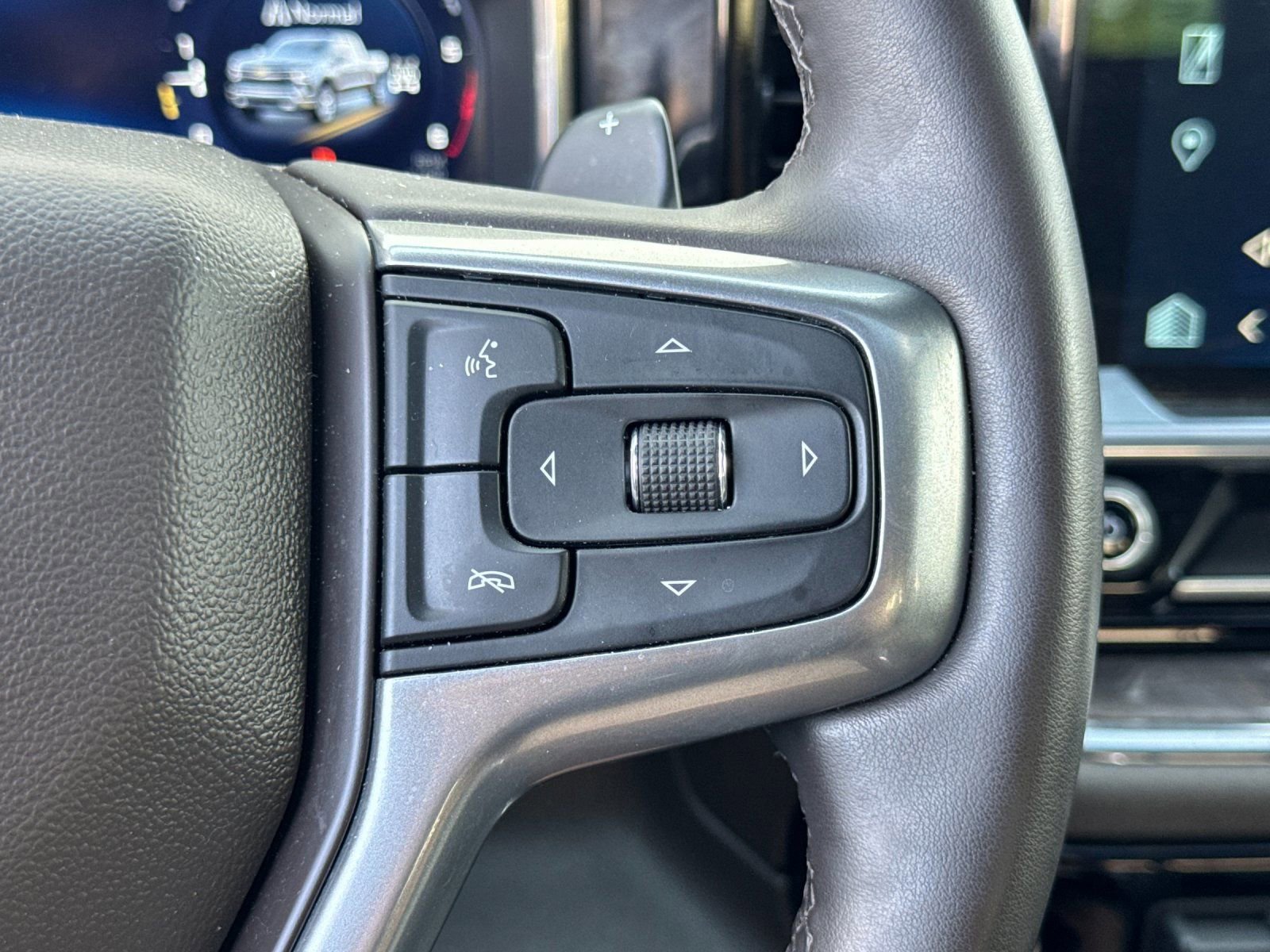 Used 2024 Chevrolet Silverado 1500 LTZ image 27