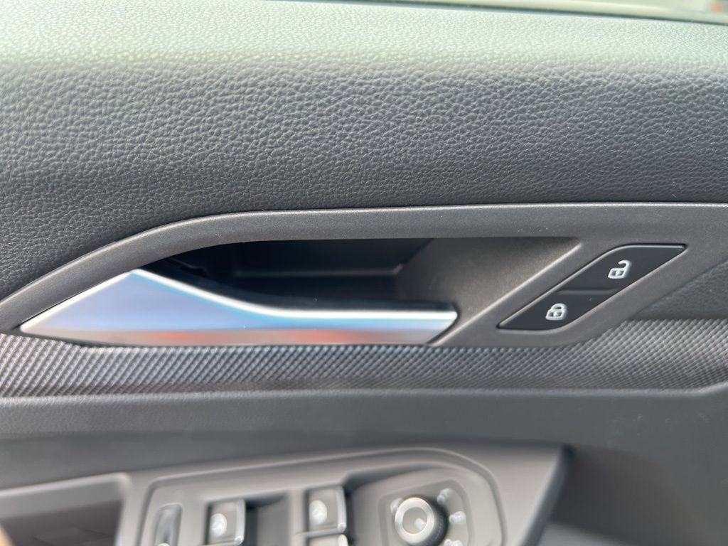 New 2025 Volkswagen GTI SE FWD image 15