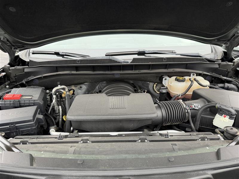 Used 2023 Chevrolet Suburban Premier image 16