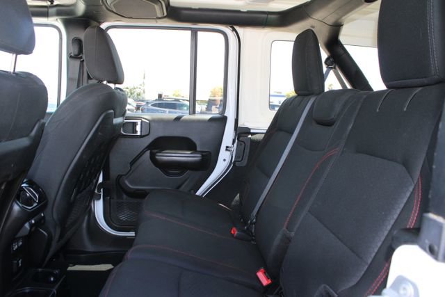 Used 2018 Jeep Wrangler Unlimited Rubicon AWD/4WD image 39