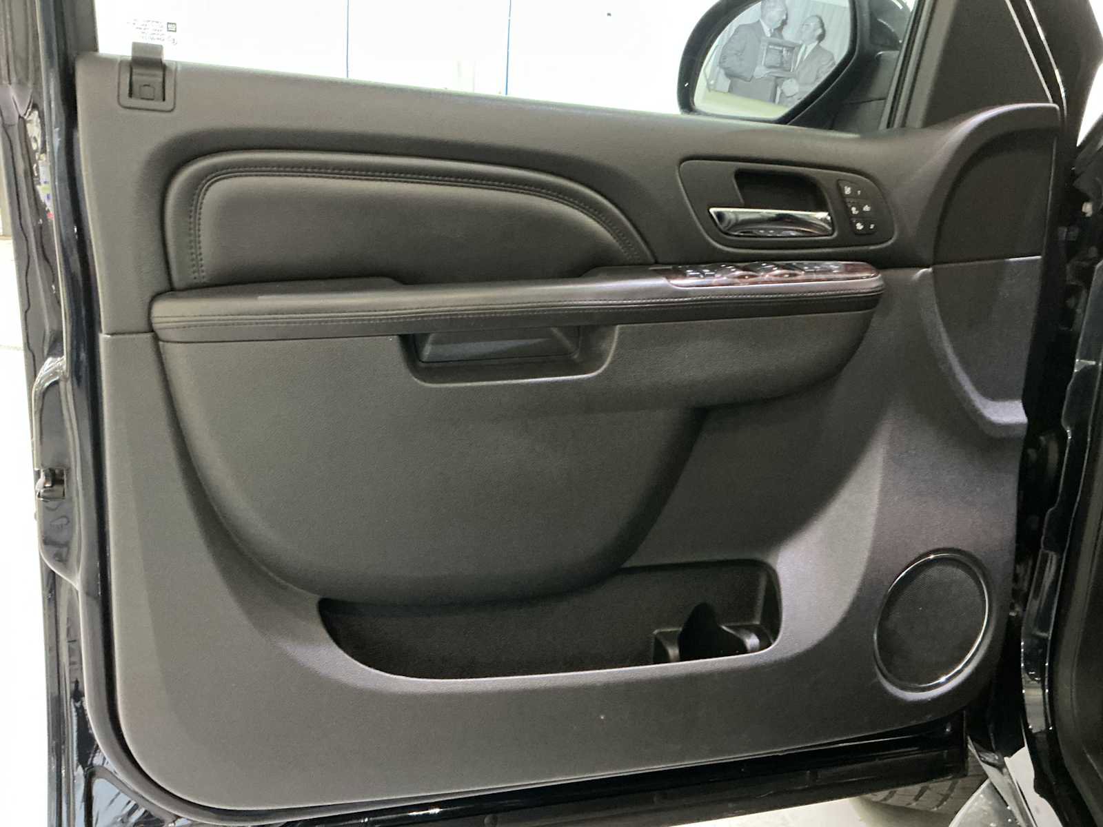 Used 2013 GMC Yukon Denali image 20