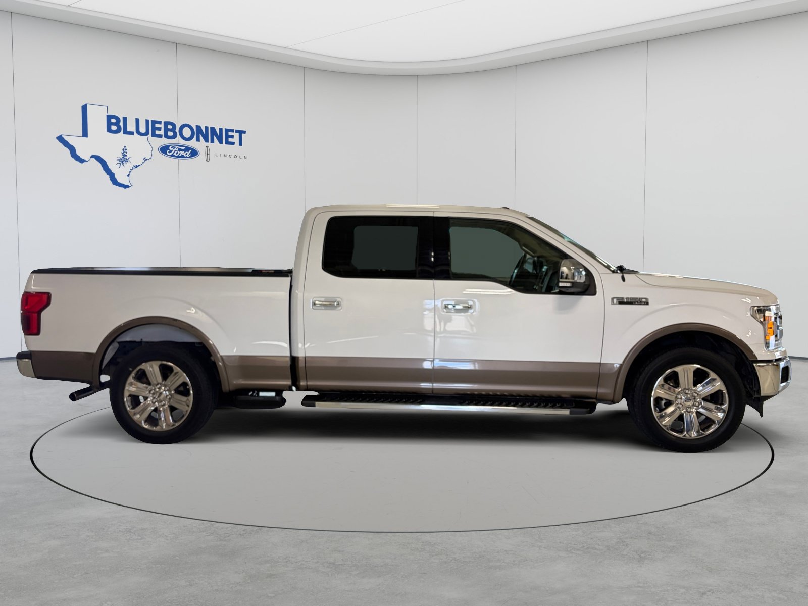 Used 2018 Ford F150 Lariat RWD image 4
