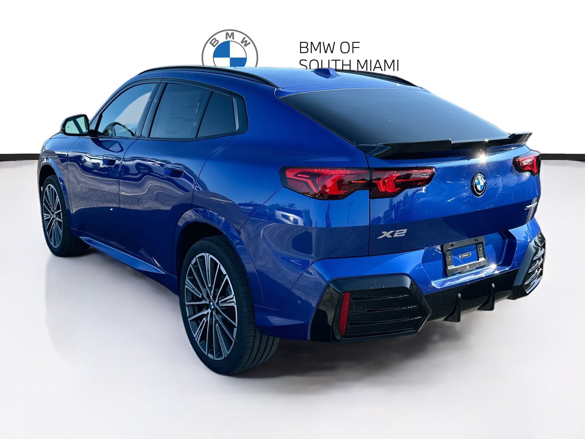 New 2026 BMW X2 xDrive28i w/ Technology Package AWD/4WD image 4