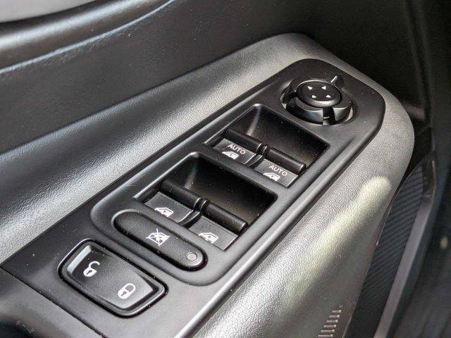 Certified 2023 Jeep Renegade Latitude AWD/4WD image 24
