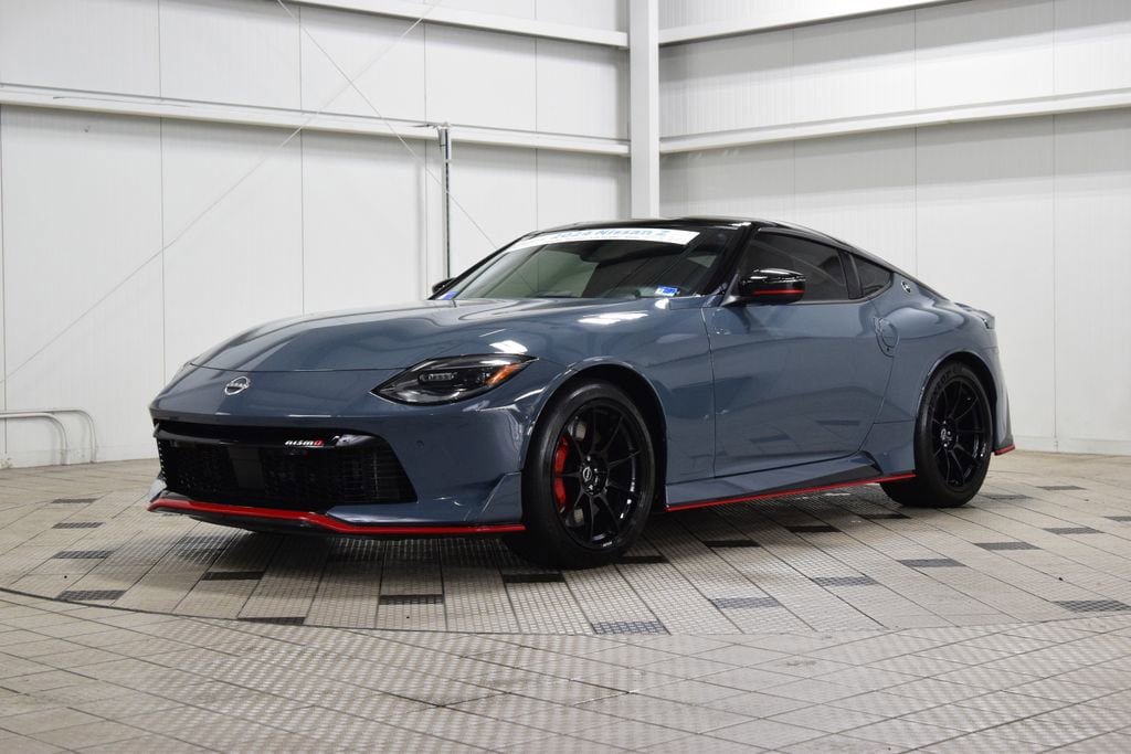 Used 2024 Nissan Z NISMO w/ Floor Mat Package RWD image 3