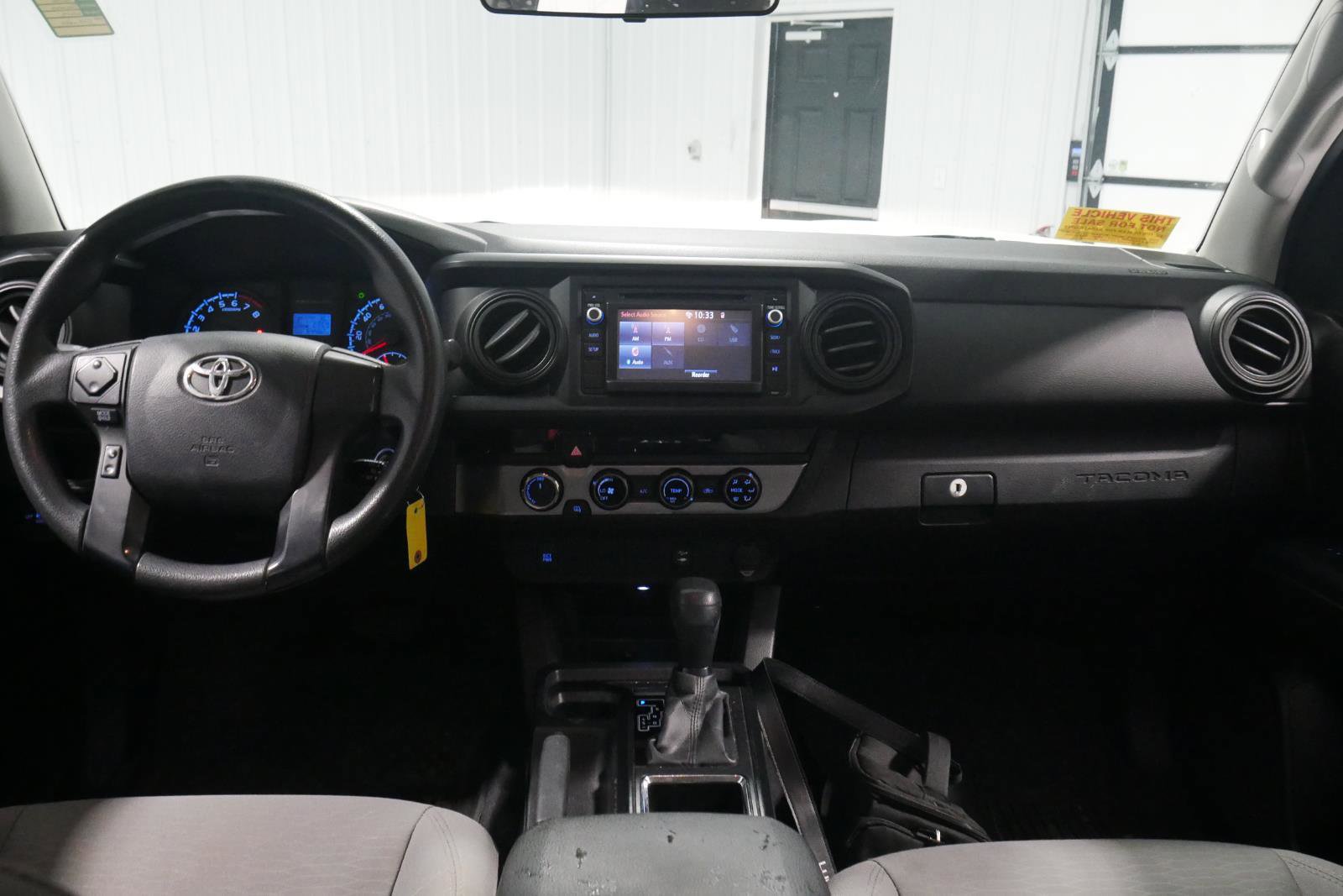 Used 2017 Toyota Tacoma SR image 19