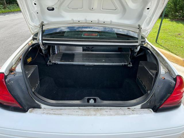 Used 2010 Ford Crown Victoria Police Interceptor image 17