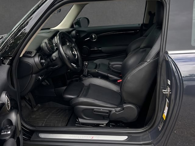 Used 2017 MINI Cooper S FWD image 4