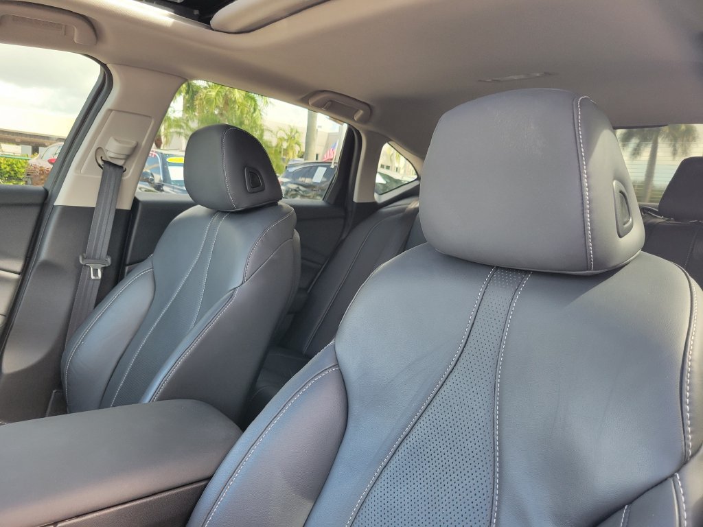 Used 2023 Acura TLX w/ Technology Package FWD image 16