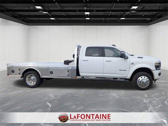 New 2026 RAM 5500 Tradesman w/ Laramie Trim Package image 8