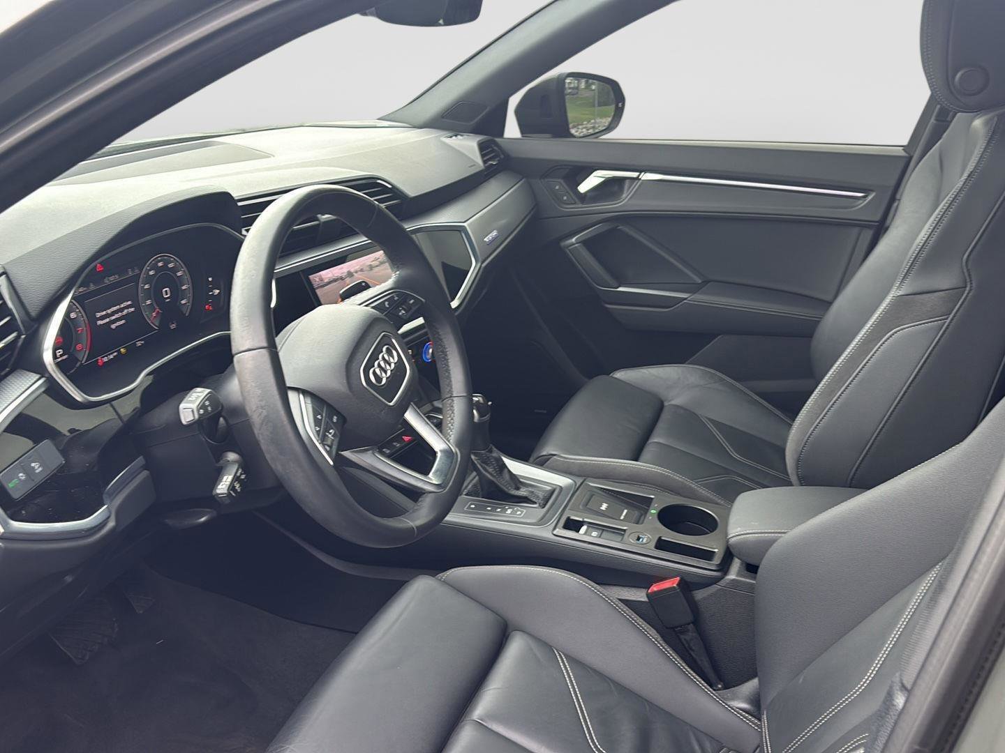 Used 2022 Audi Q3 2.0T Premium Plus w/ Premium Plus Package AWD/4WD image 11