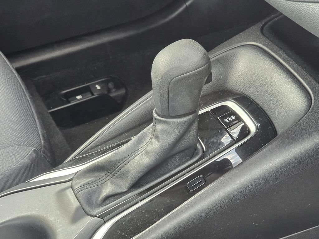Certified 2025 Toyota Corolla LE FWD image 15