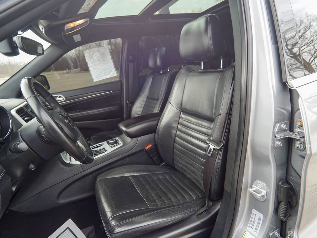 Used 2018 Jeep Grand Cherokee Limited image 22