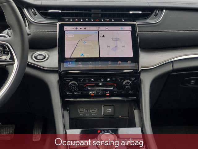 Used 2023 Jeep Grand Cherokee Overland image 39