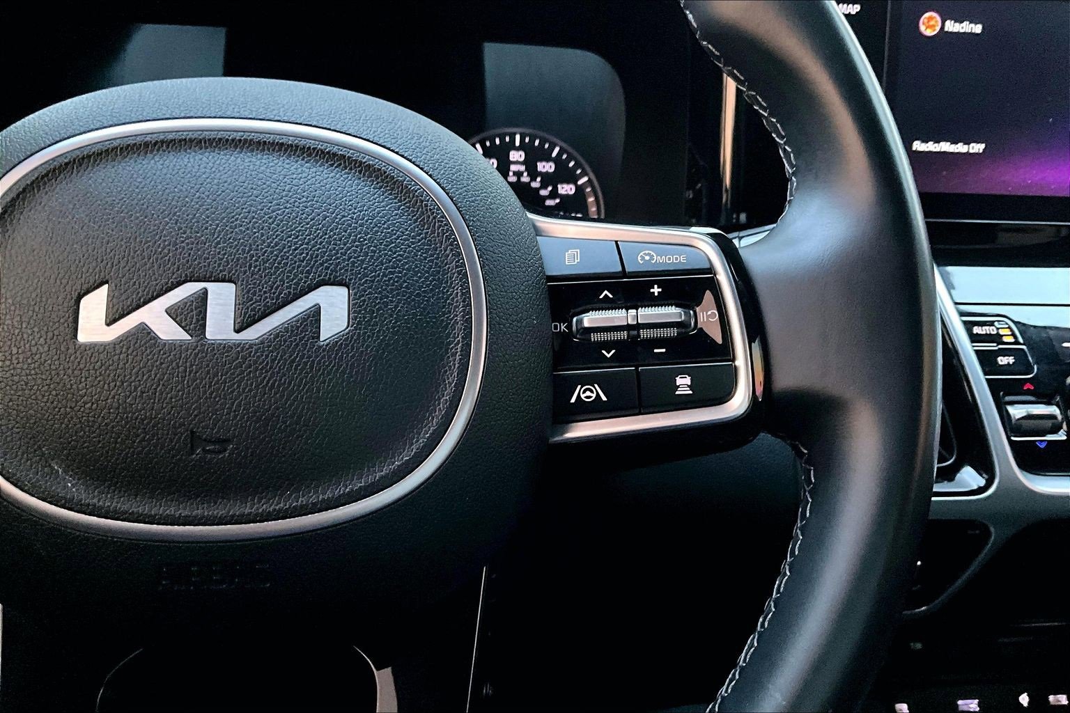 Used 2022 Kia Sorento SX image 19