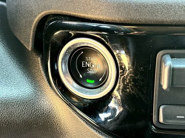 Used 2024 GMC Sierra 1500 SLT AWD/4WD image 17