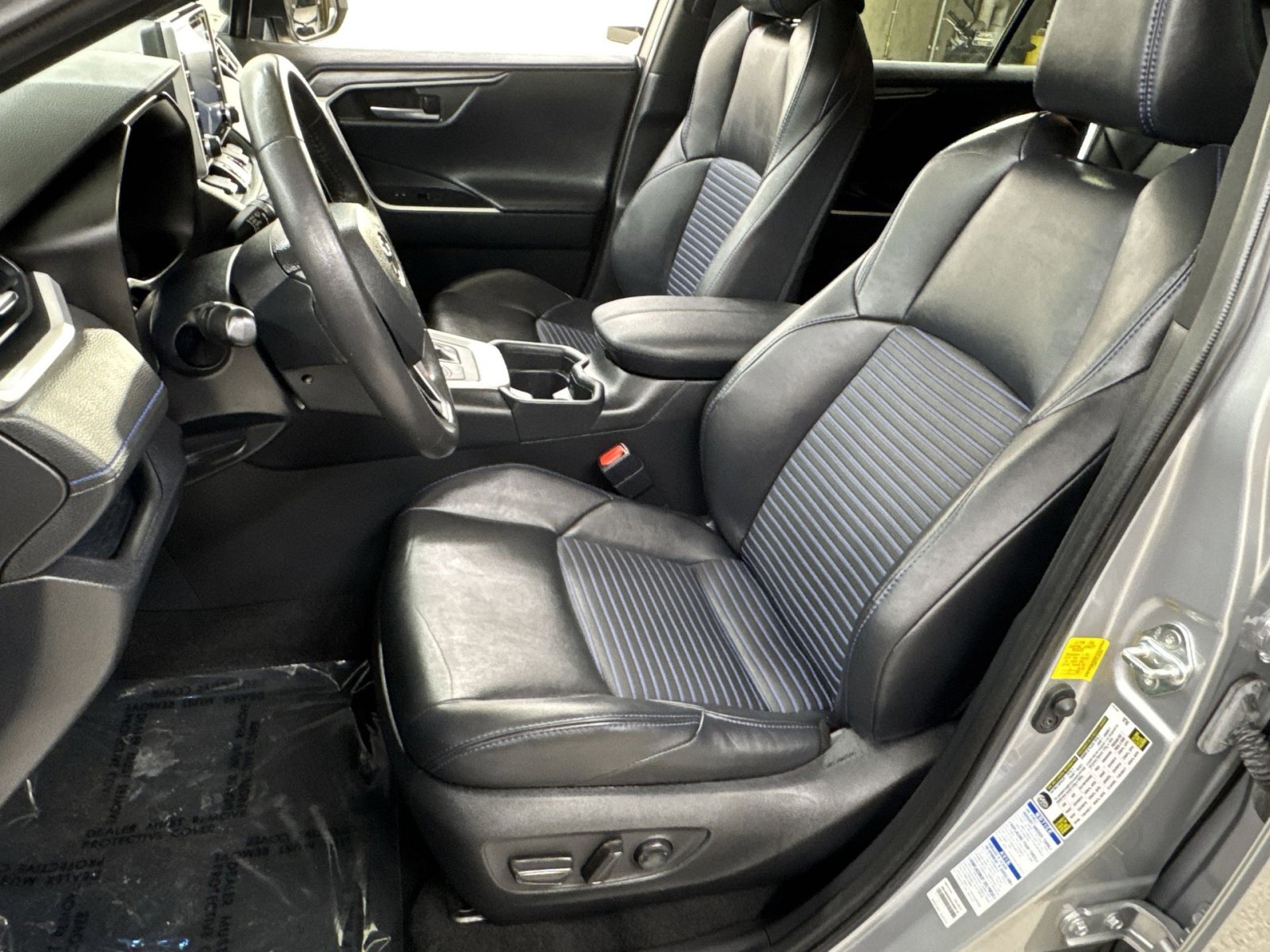 Used 2020 Toyota RAV4 XSE image 4