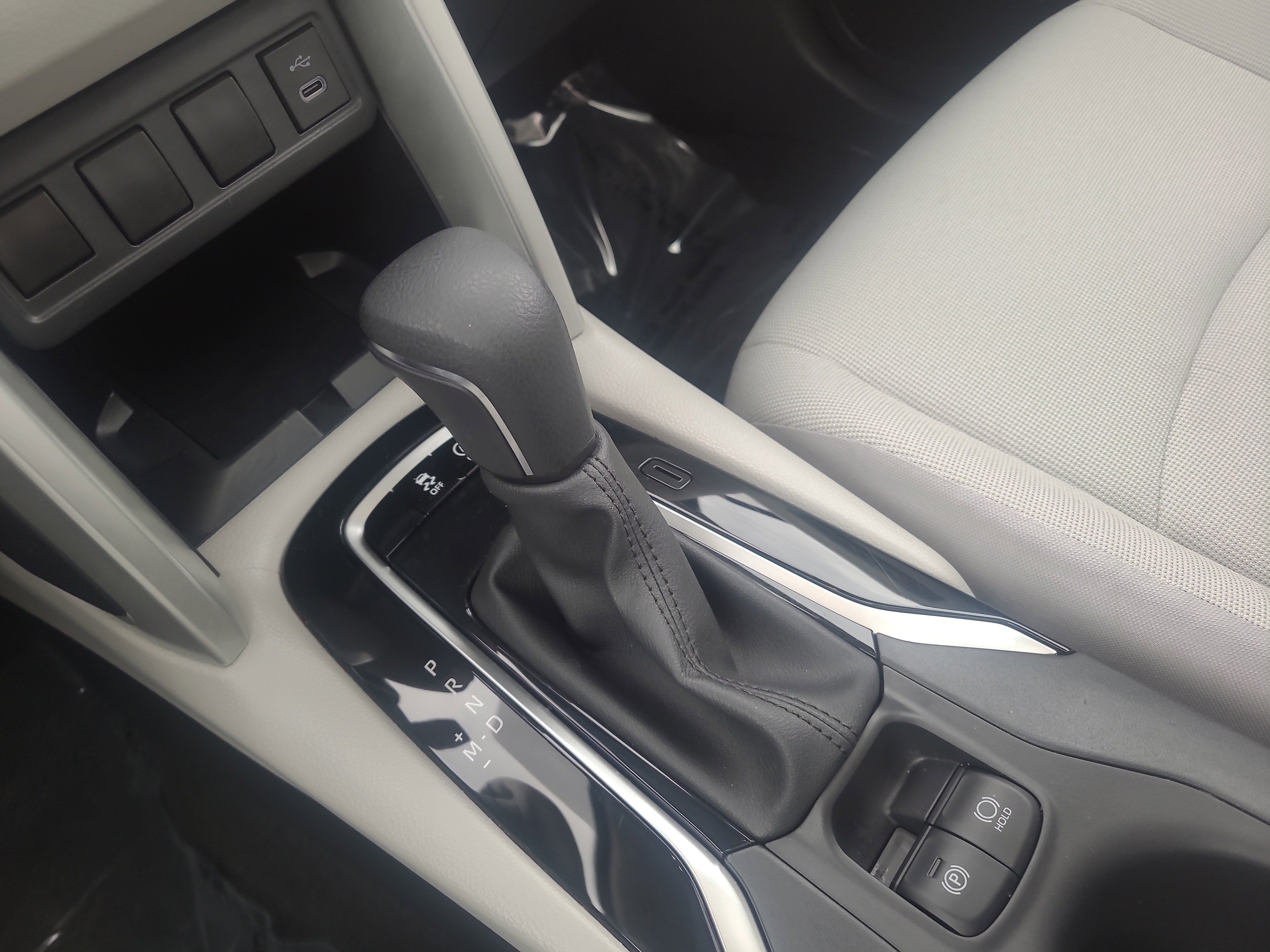 Certified 2024 Toyota Corolla Cross LE w/ Moonroof Package image 21