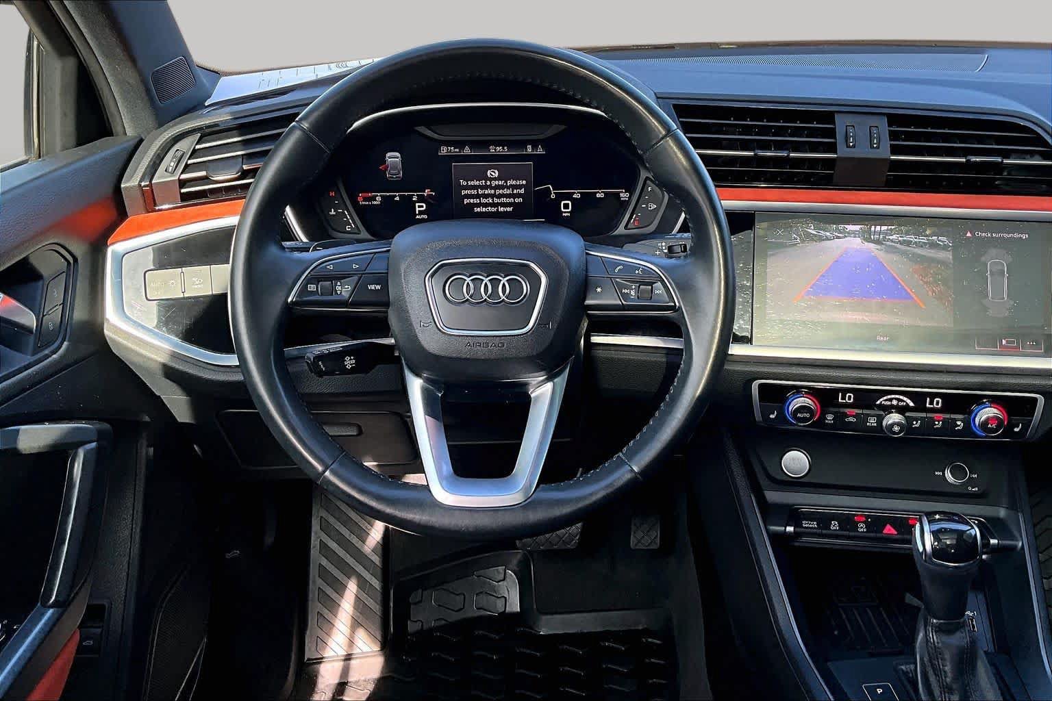 Used 2019 Audi Q3 2.0T Premium Plus w/ Premium Plus Package AWD/4WD image 6