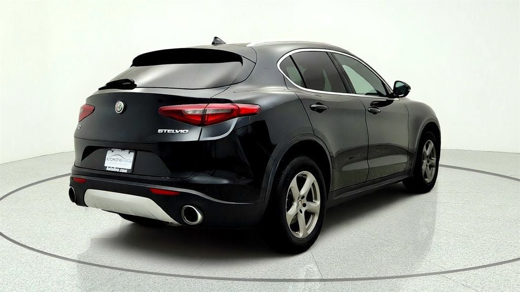 Used 2021 Alfa Romeo Stelvio Sprint w/ Cold Weather Package AWD/4WD image 5