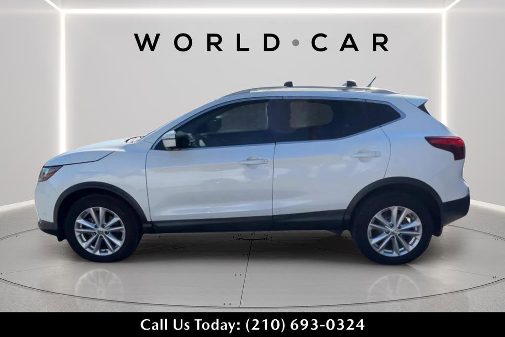 Used 2018 Nissan Rogue Sport SV w/ SV Technology Package image 4