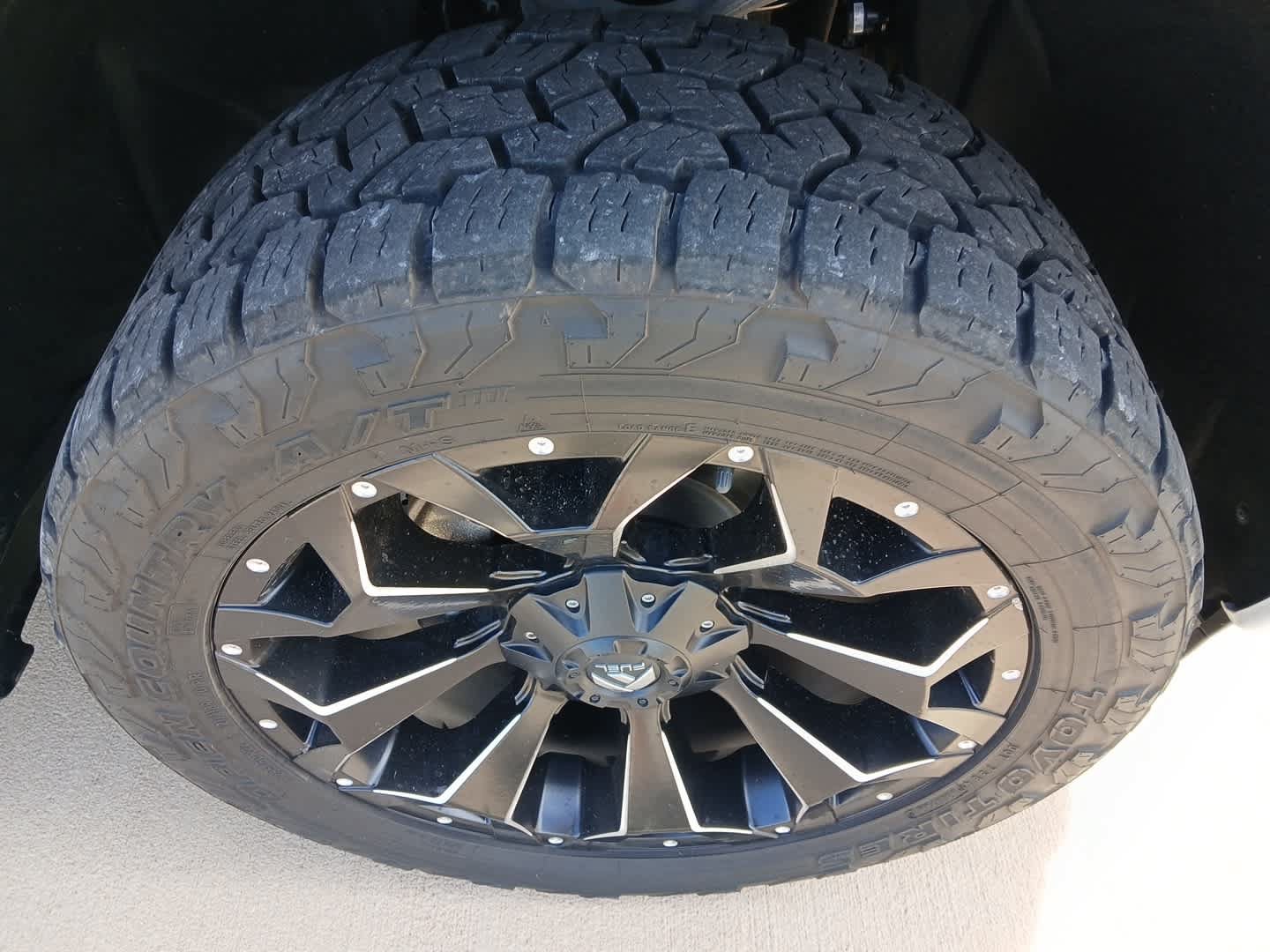 Used 2023 Chevrolet Silverado 1500 High Country w/ High Country Premium Package AWD/4WD image 11