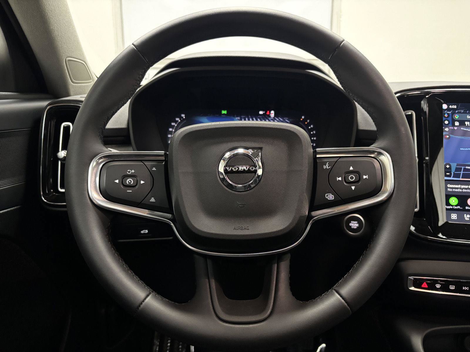 Used 2026 Volvo XC40 B5 Plus AWD/4WD image 22