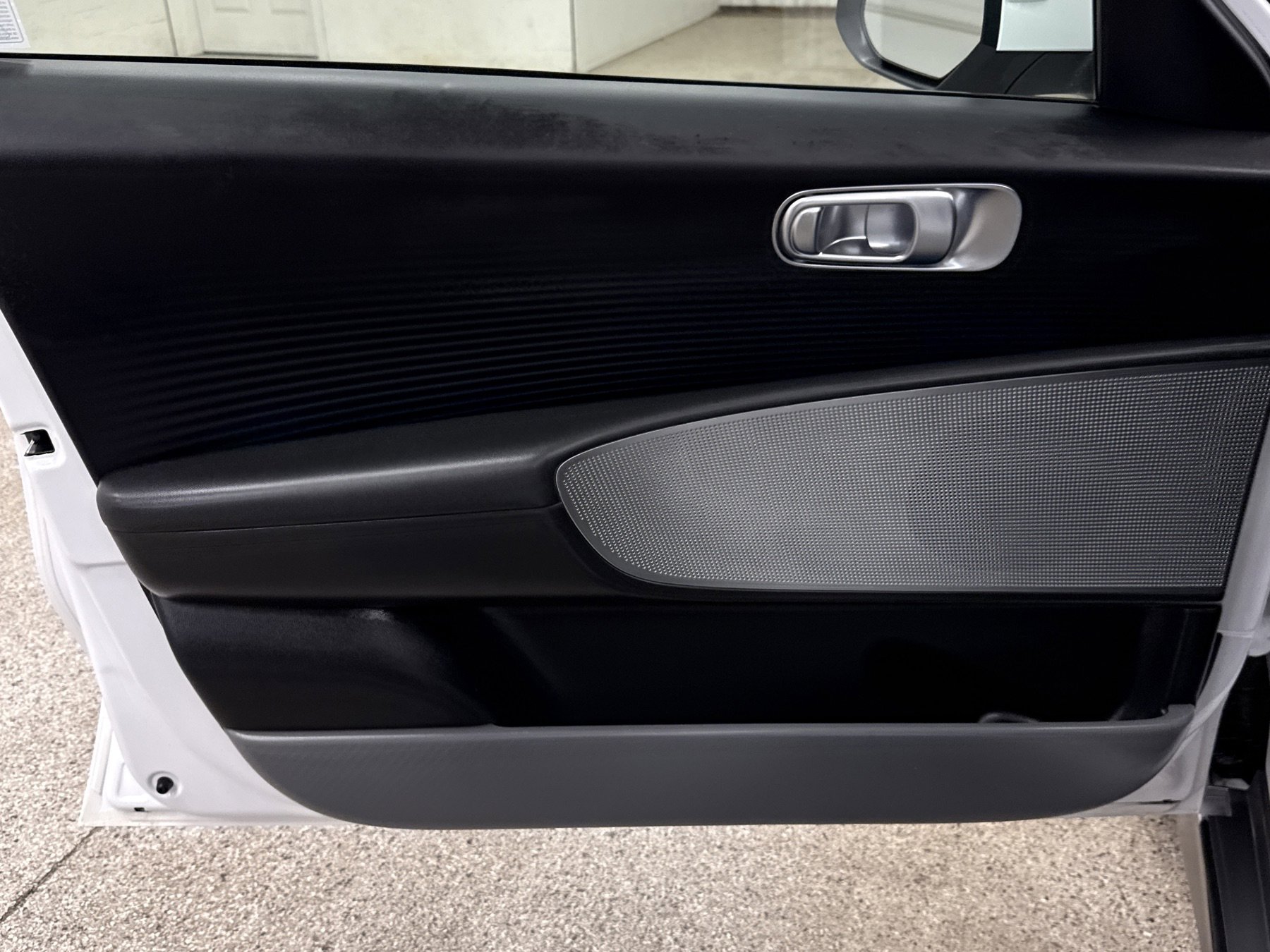 Used 2023 Hyundai Ioniq 6 SEL image 3