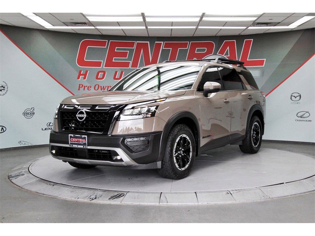 Used 2025 Nissan Pathfinder Rock Creek image 2