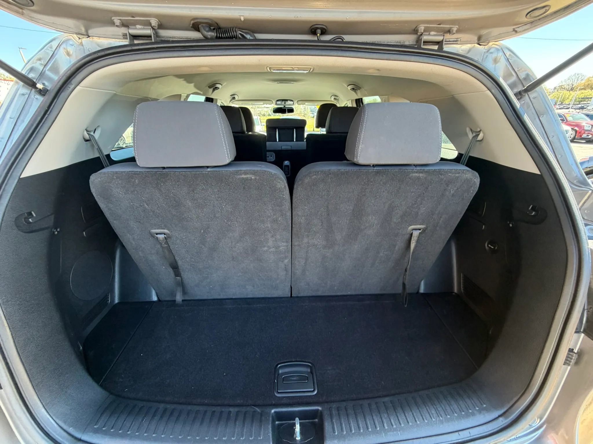 Used 2019 Kia Sorento LX w/ LX Convenience Package image 11