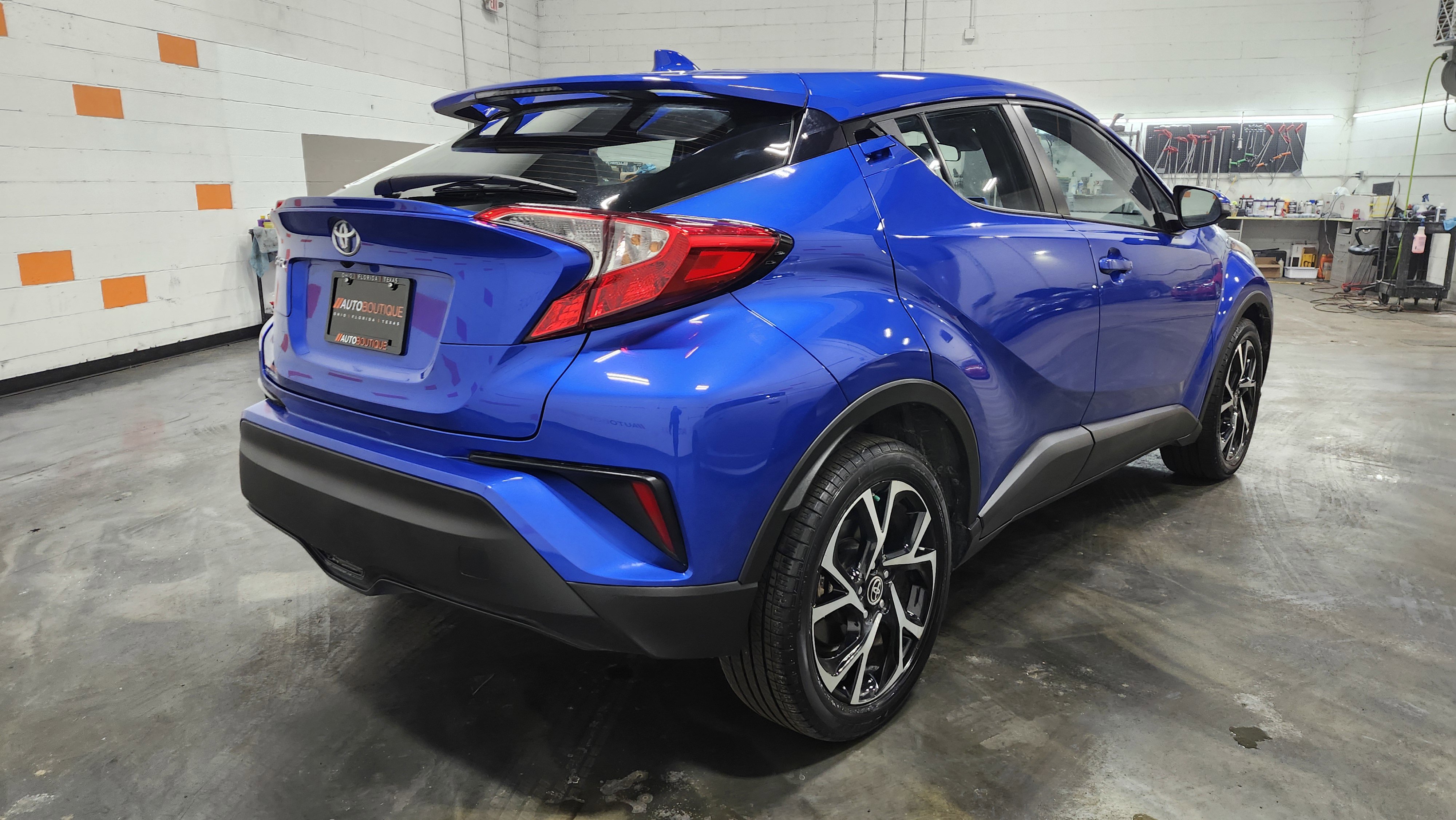 Used 2022 Toyota C-HR XLE image 14